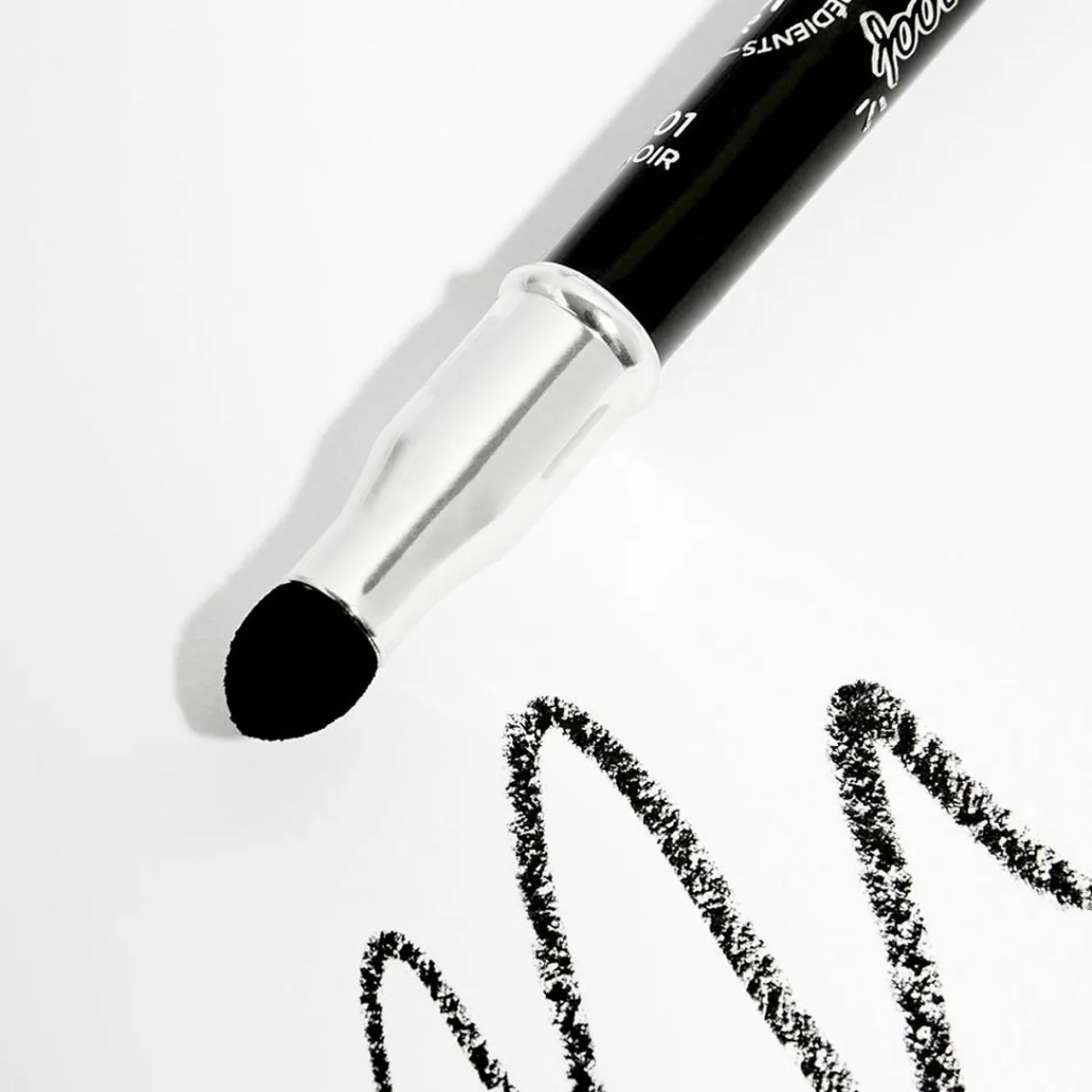 Adopt Le Noir| Crayon Pour Les Yeux